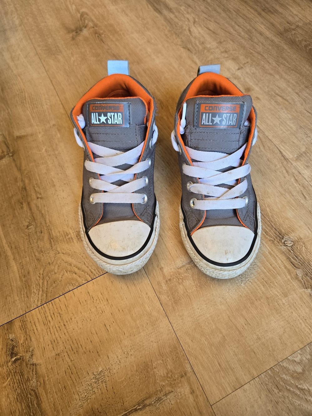 Converse Kids Gray and Orange Low-Top Sneakers